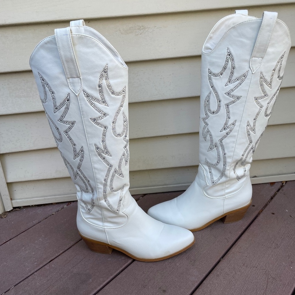 White Cowboy Boots for Women